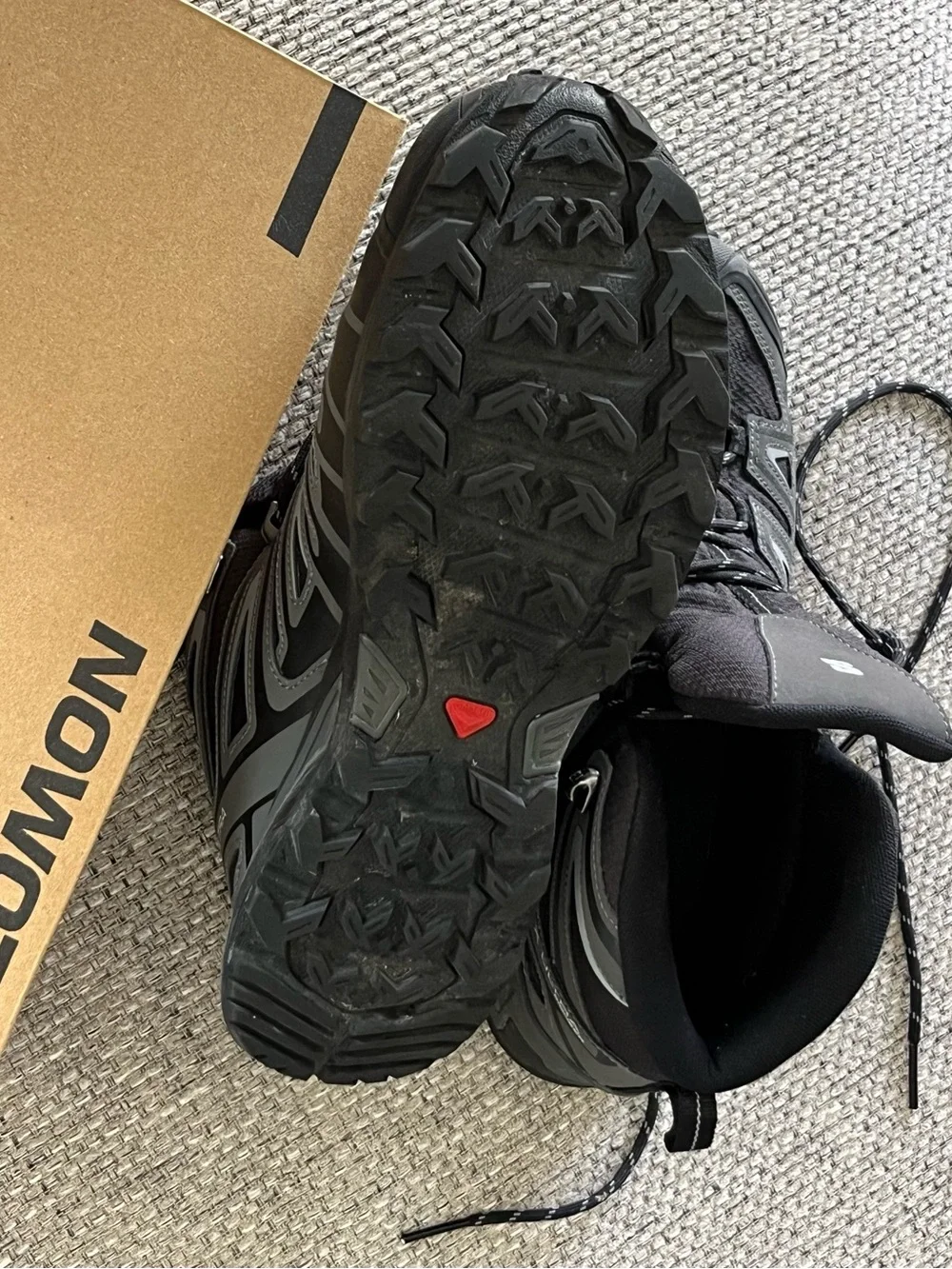 Salomon Men's Black and Gray X Ultra Mid Hiking Boot